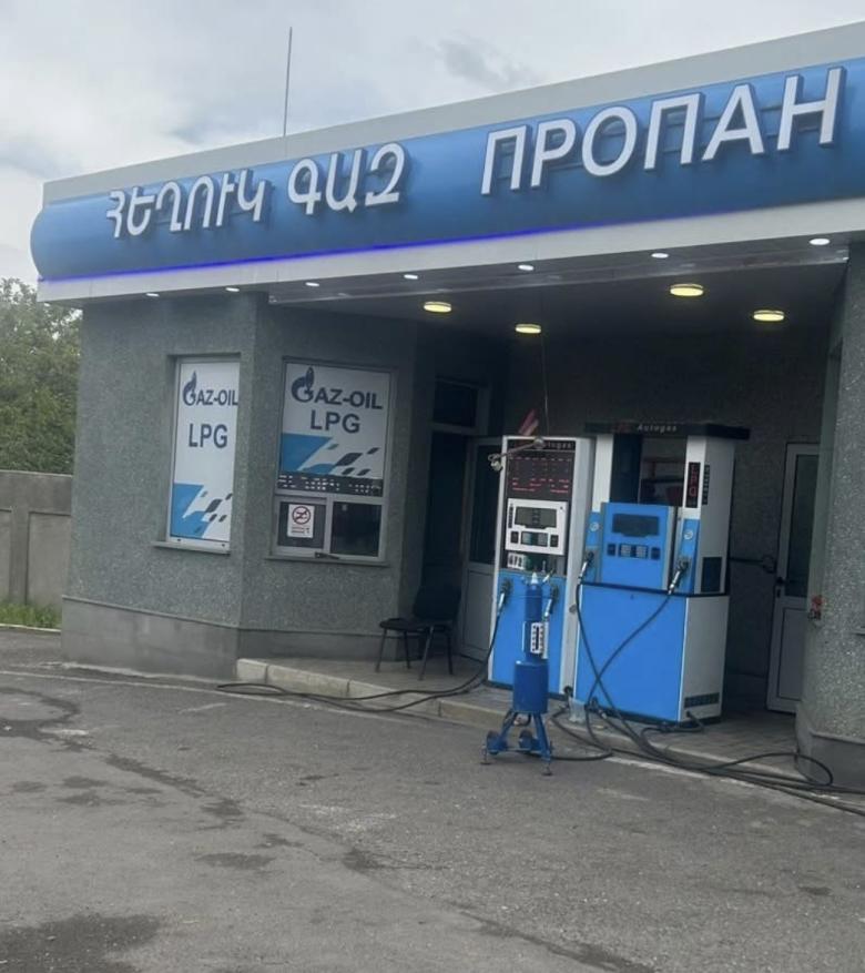 Img default alt hy