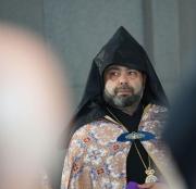 Img default alt hy