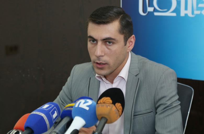Img default alt hy